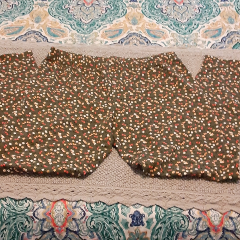 Lg. Leggings NWOT